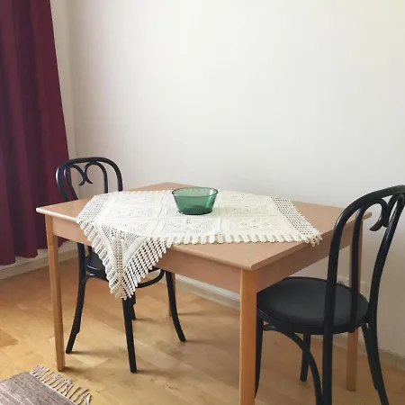 Tallinn Street Apartment *